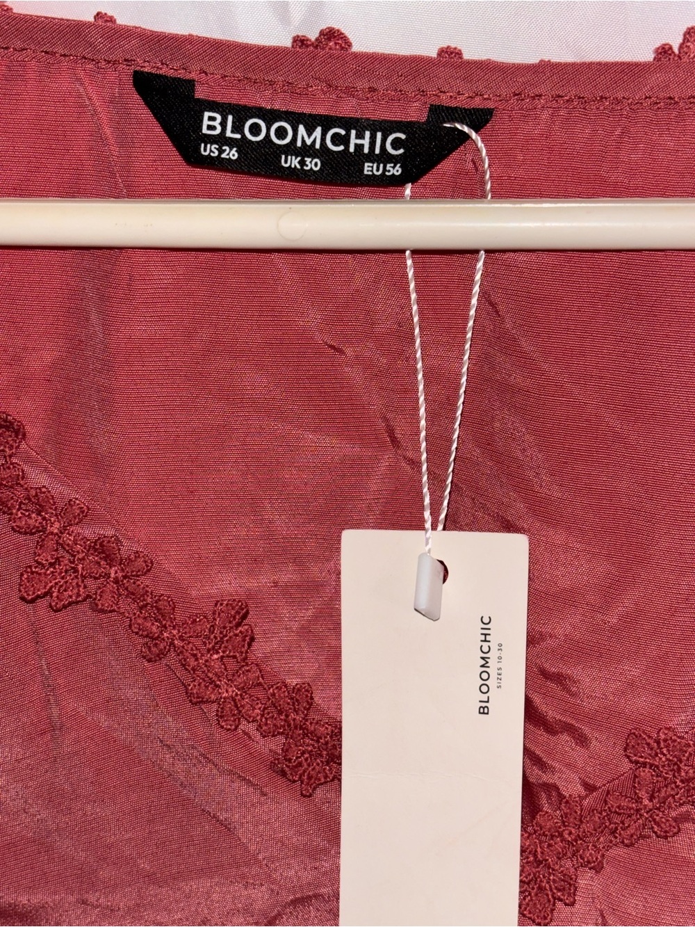 BloomChic Rose Pink V-Neck lace Sleeve Tunic - Picture 4 of 4